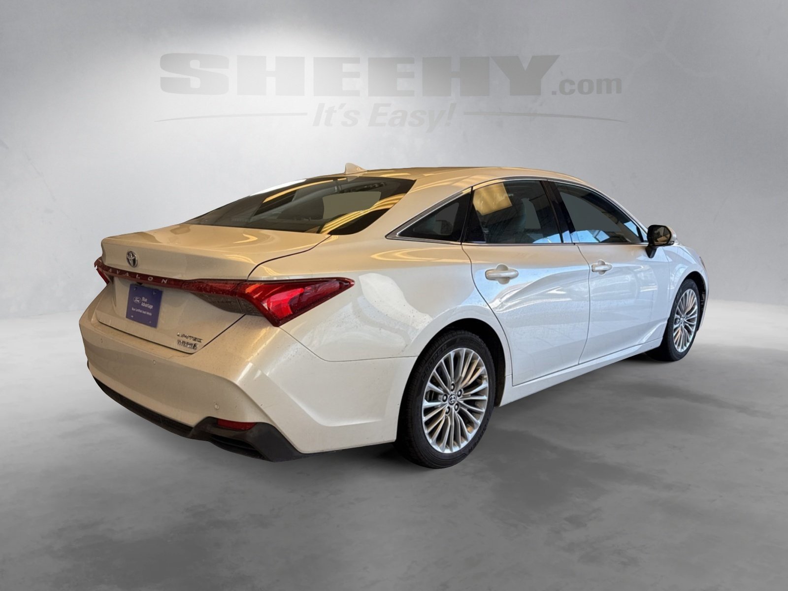 Used 2022 Toyota Avalon Limited w/ Advanced Safety Package image 5