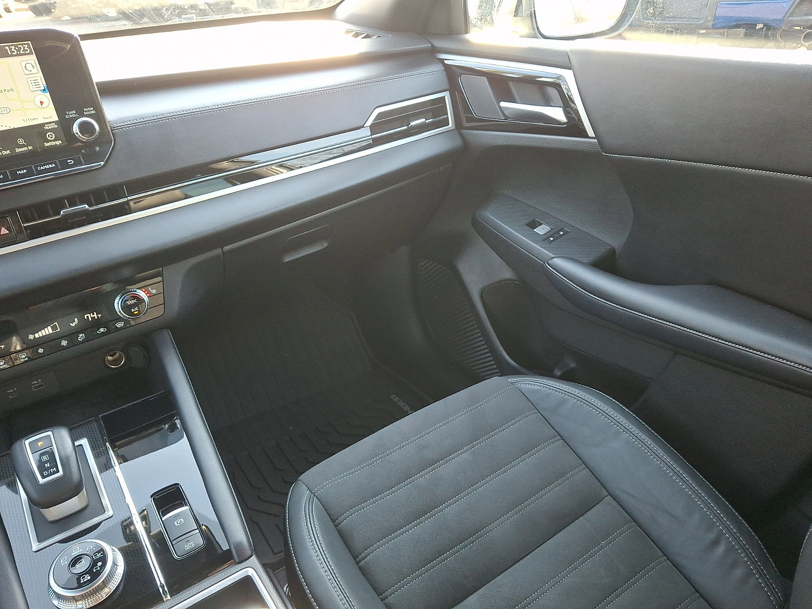 Used 2023 Mitsubishi Outlander SE Black Edition image 16