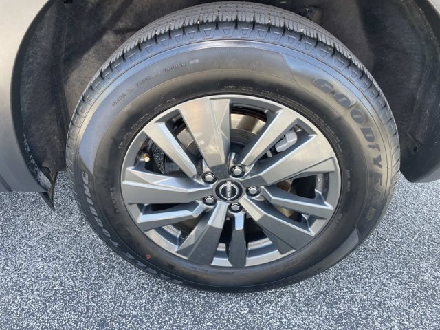 Used 2023 Nissan Pathfinder SV AWD/4WD image 11
