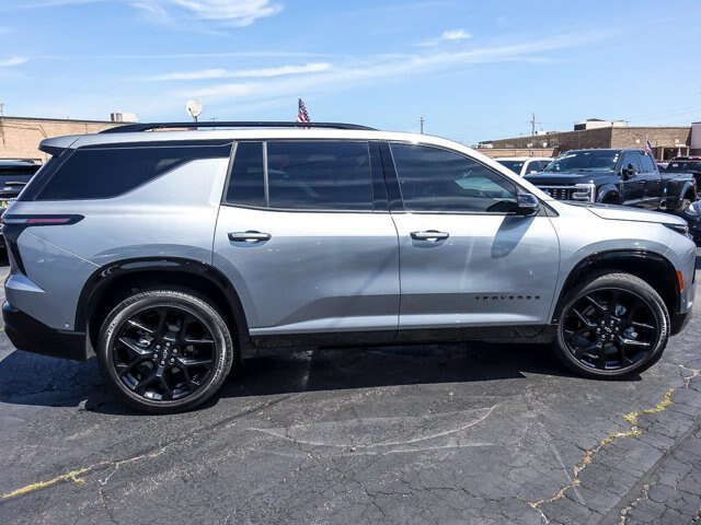 Used 2026 Chevrolet Traverse RS AWD/4WD image 11