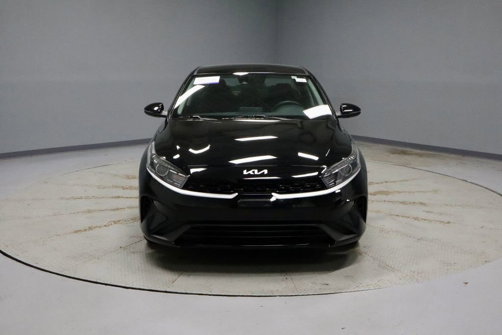 Used 2023 Kia Forte LXS w/ LXS Technology Package FWD image 6