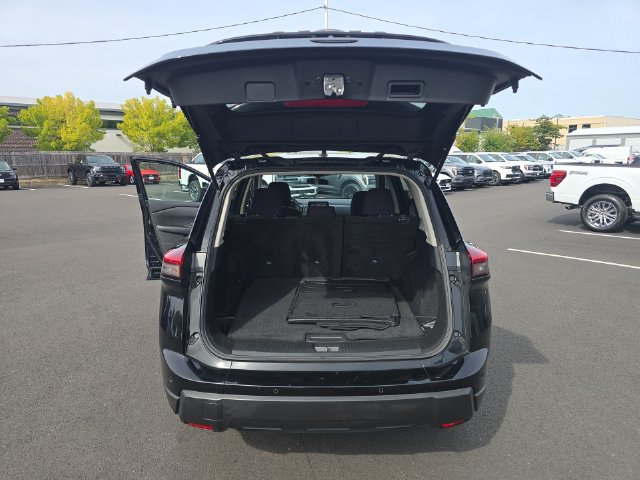Used 2024 Nissan Rogue S AWD/4WD image 22