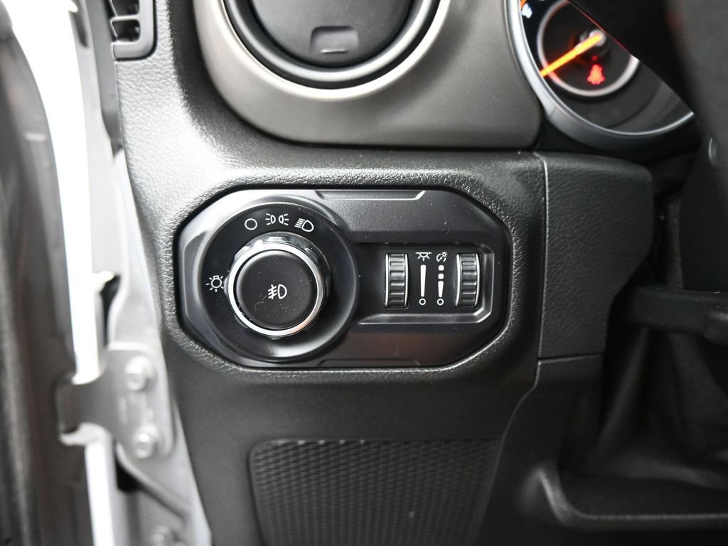 Used 2018 Jeep Wrangler Unlimited Sport image 41