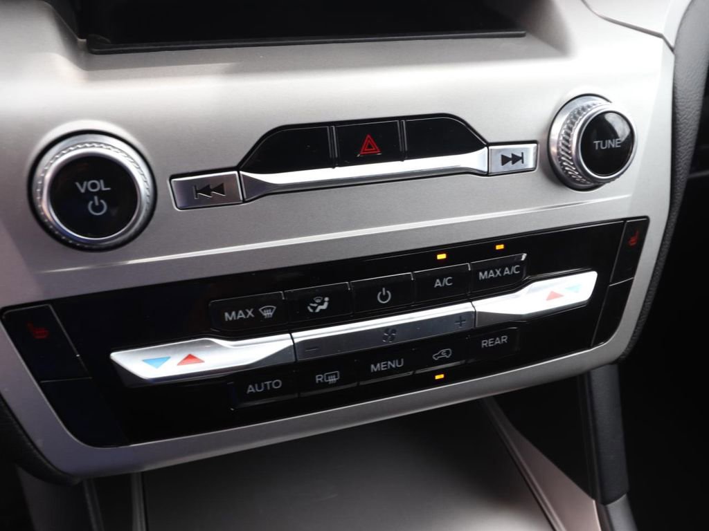 Certified 2022 Ford Explorer XLT image 20