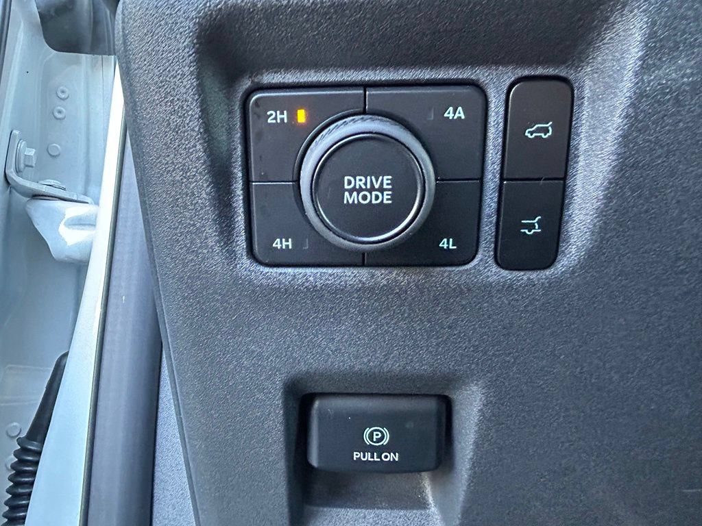 Certified 2025 Ford Expedition Active AWD/4WD image 14