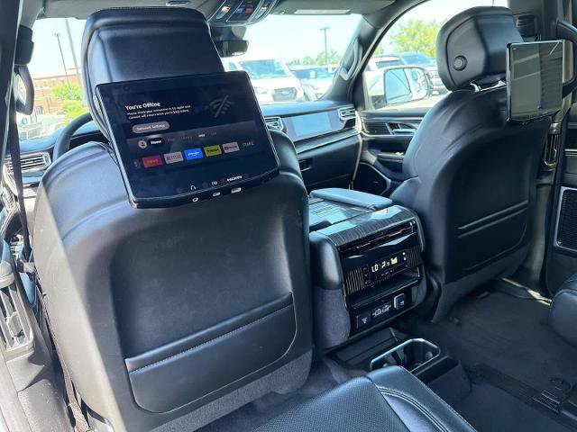Used 2022 Jeep Wagoneer Series III w/ Rear Seat Video Group 1 AWD/4WD image 19