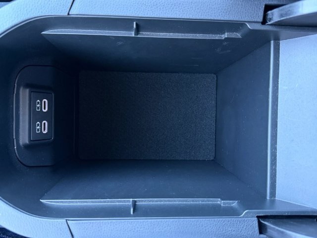 Used 2025 Toyota RAV4 XLE FWD image 21