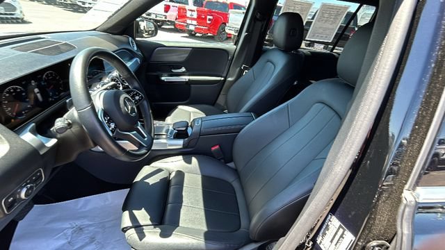 Used 2022 Mercedes-Benz GLB 250 w/ Premium Package Lite image 17
