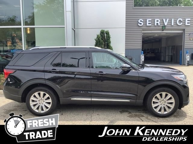 Certified 2025 Ford Explorer Platinum w/ LUX Leather Package AWD/4WD image 2