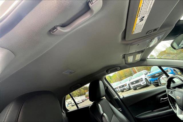 Used 2022 Chevrolet Trax LT w/ LT Convenience Package image 25