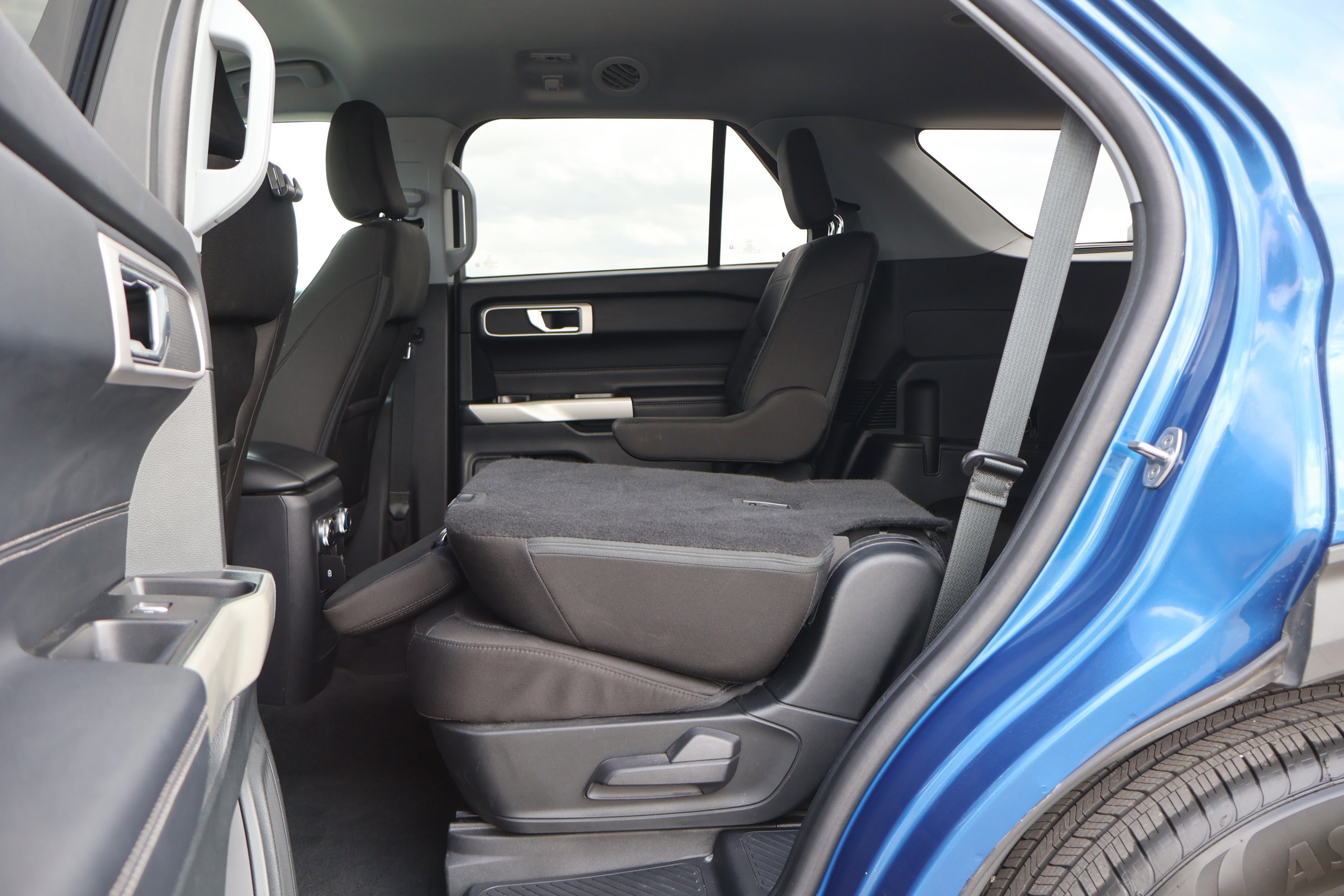 Certified 2021 Ford Explorer XLT image 31