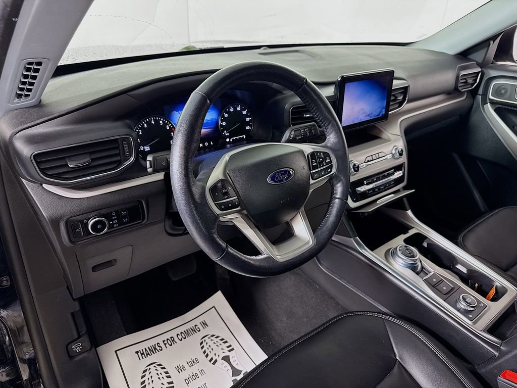 Certified 2023 Ford Explorer XLT w/ Equipment Group 202A image 9