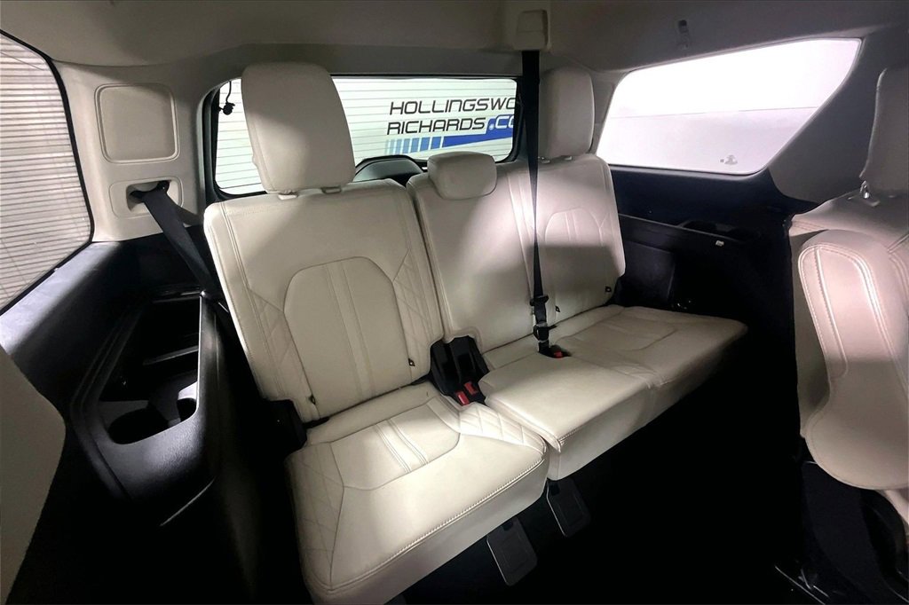 Certified 2021 Ford Expedition Platinum image 24