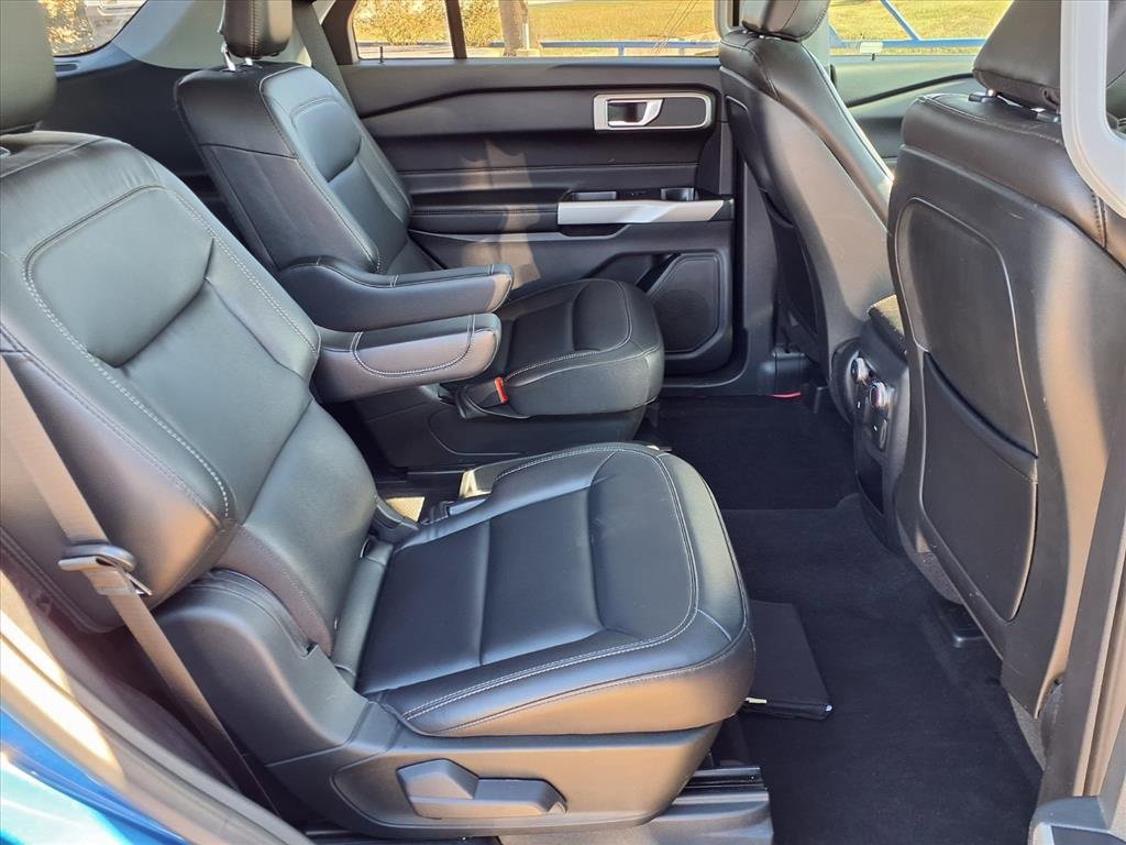 Certified 2020 Ford Explorer XLT w/ Equipment Group 202A image 20