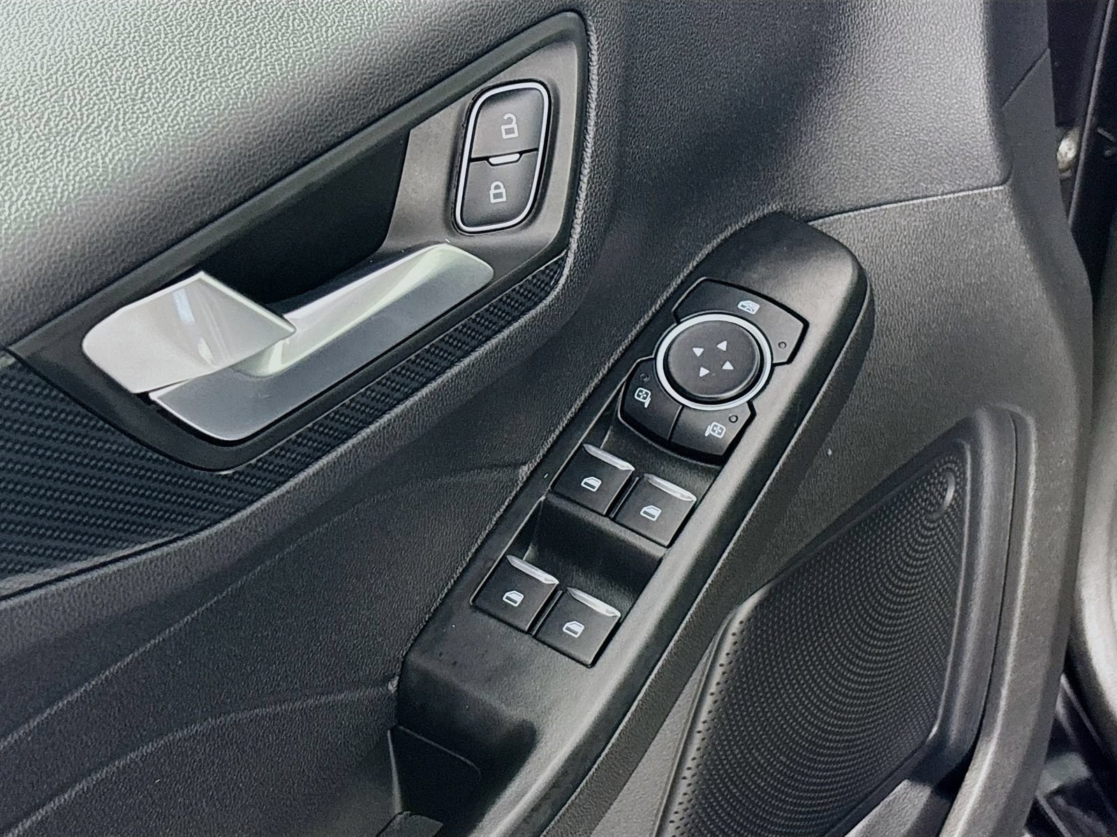Certified 2025 Ford Escape ST-Line FWD image 17