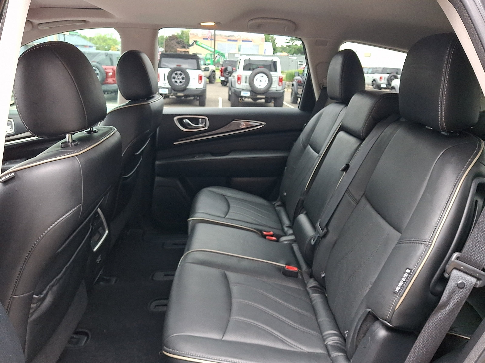 Used 2019 INFINITI QX60 Luxe w/ Essential Package AWD/4WD image 11