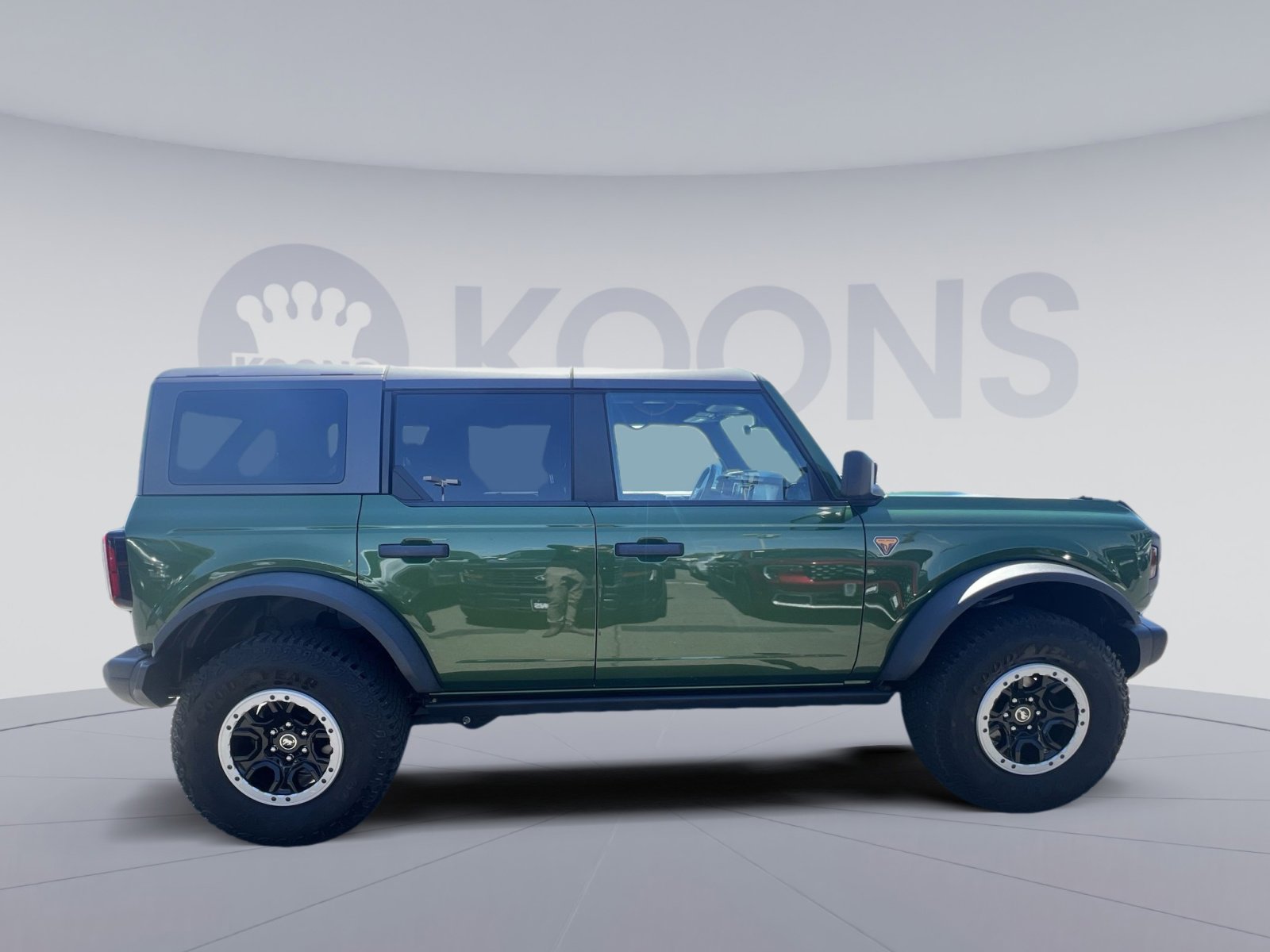 Certified 2023 Ford Bronco Badlands w/ Sasquatch Package AWD/4WD image 17