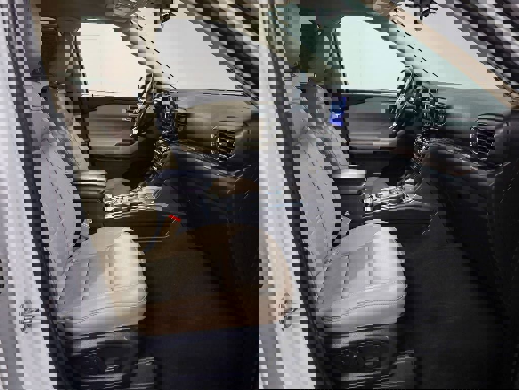 Certified 2021 Ford Explorer Limited w/ Equipment Group 301A image 33