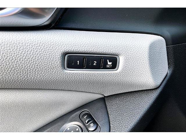 Used 2019 Honda Accord Touring image 18