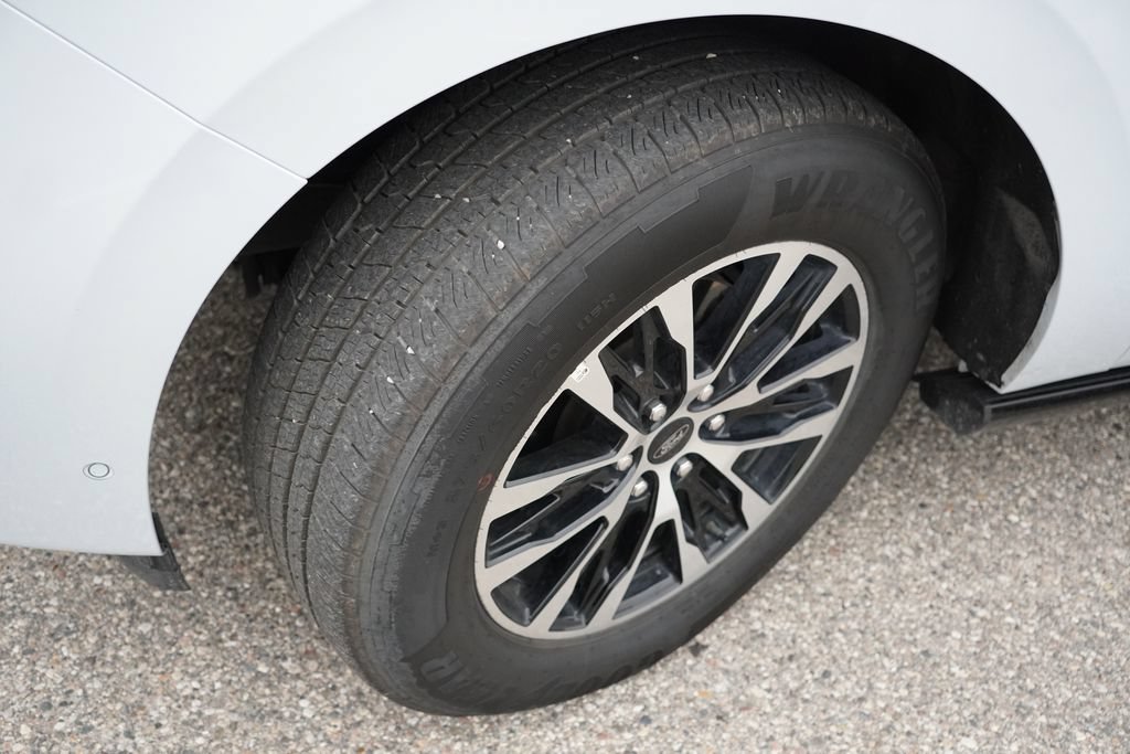 Certified 2025 Ford Expedition Max Platinum AWD/4WD image 13