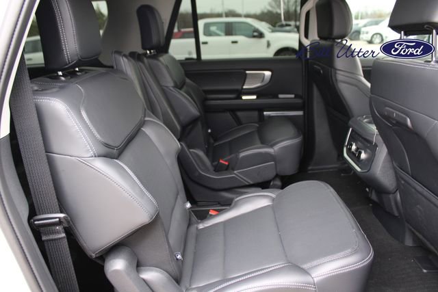 Certified 2025 Ford Expedition Max Platinum image 13