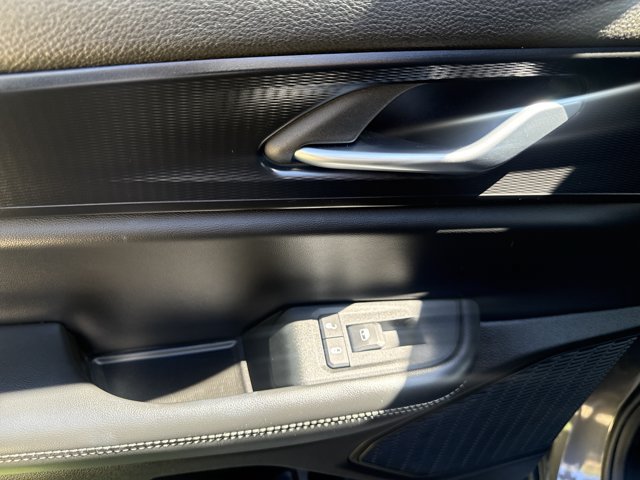 Used 2025 Jeep Grand Cherokee Altitude RWD image 18