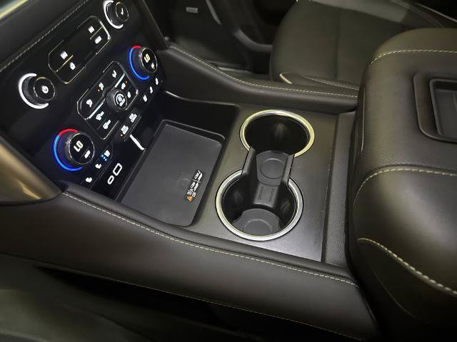 Used 2024 Chevrolet Suburban Premier w/ Advanced Technology Package RWD image 31