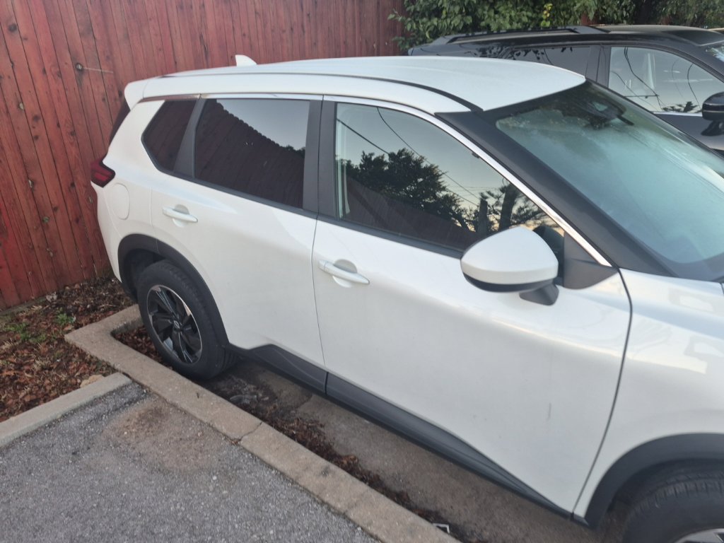 Used 2024 Nissan Rogue SV AWD/4WD image 20