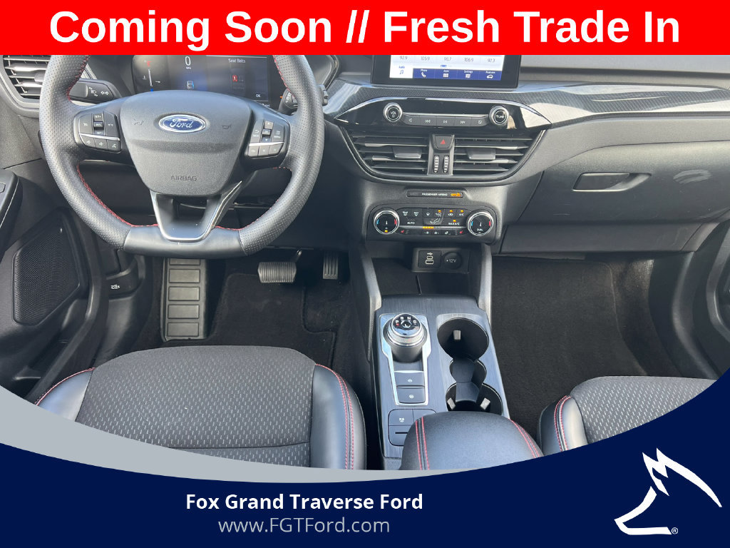 Certified 2025 Ford Escape ST-Line Select AWD/4WD image 2