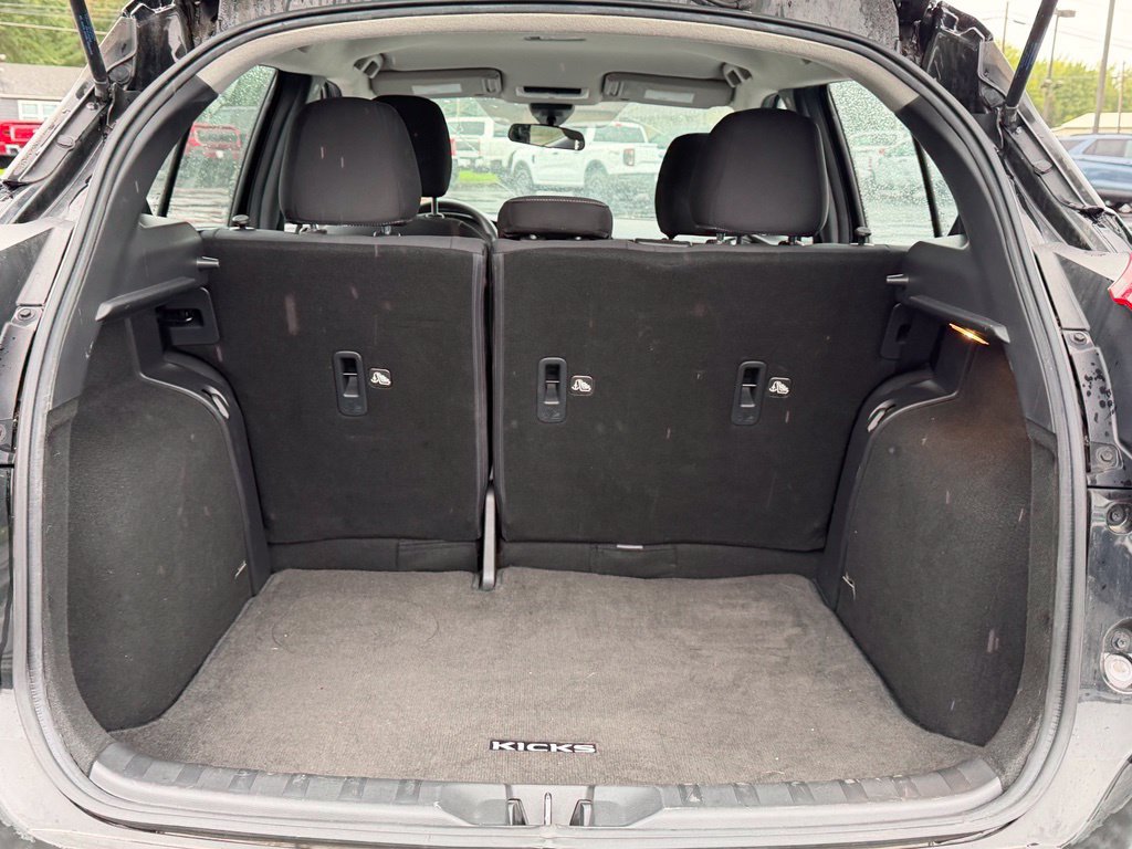 Used 2020 Nissan Kicks S FWD image 19