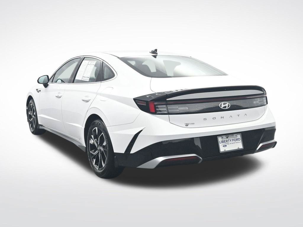 Used 2025 Hyundai Sonata SEL FWD image 9