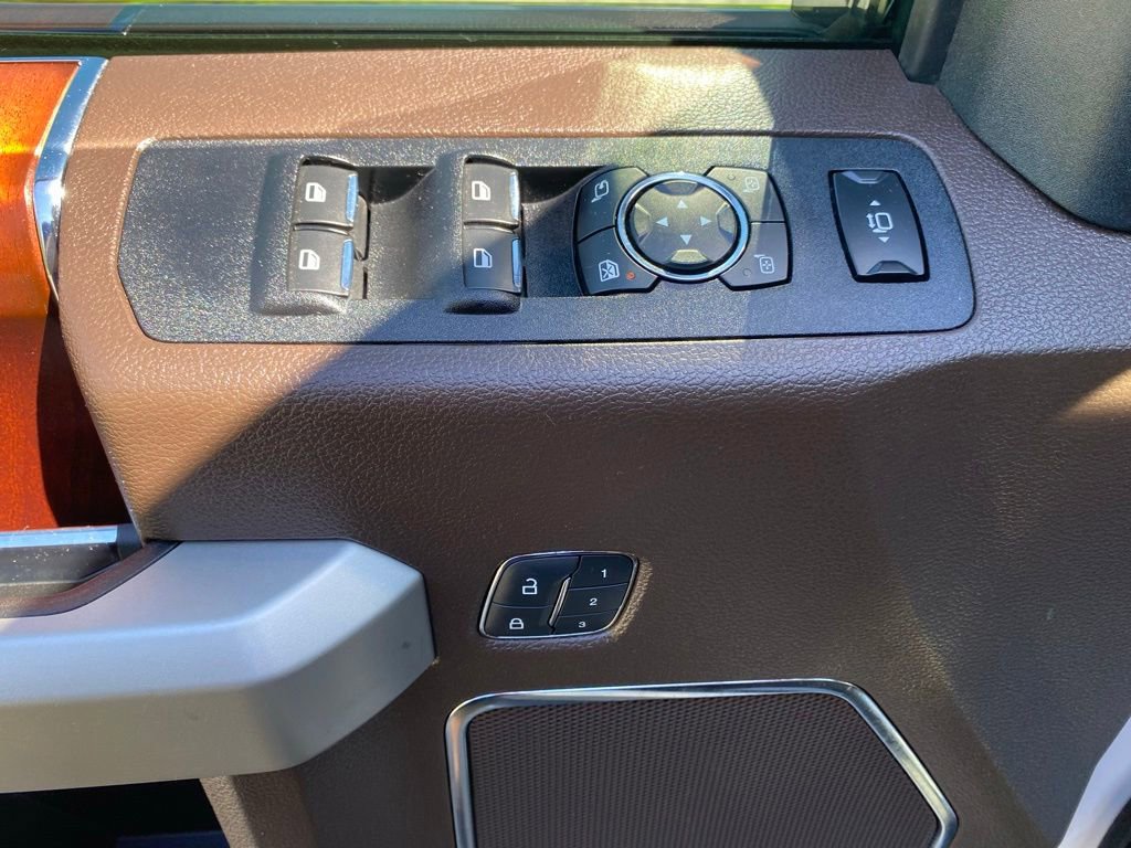 Certified 2019 Ford F250 King Ranch w/ King Ranch Ultimate Package AWD/4WD image 27