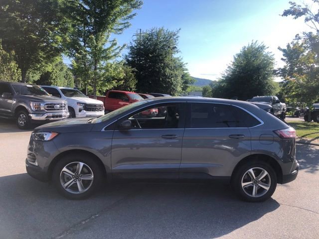 Certified 2024 Ford Edge SEL w/ Convenience Package AWD/4WD image 3