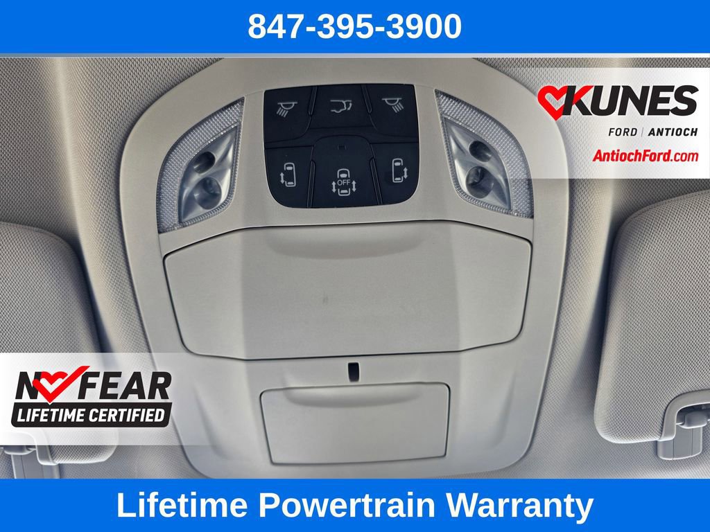 Used 2024 Chrysler Pacifica Touring-L image 66