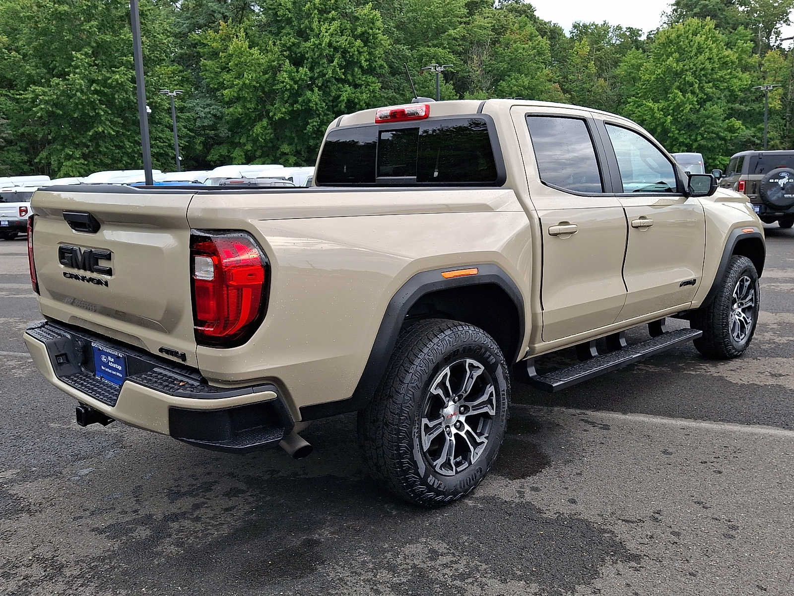 Used 2024 GMC Canyon AT4 AWD/4WD image 7
