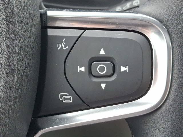 Used 2025 Volvo XC40 B5 Ultra w/ Climate Package AWD/4WD image 24