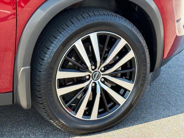 Used 2023 Nissan Pathfinder Platinum AWD/4WD image 9