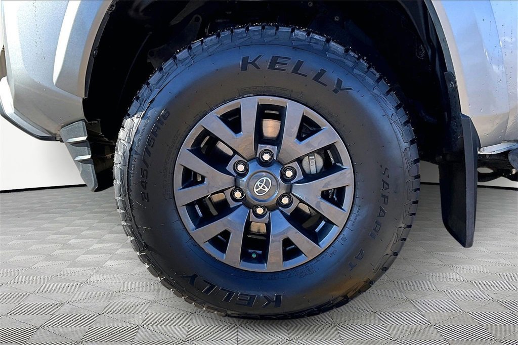 Used 2023 Toyota Tacoma SR5 image 11