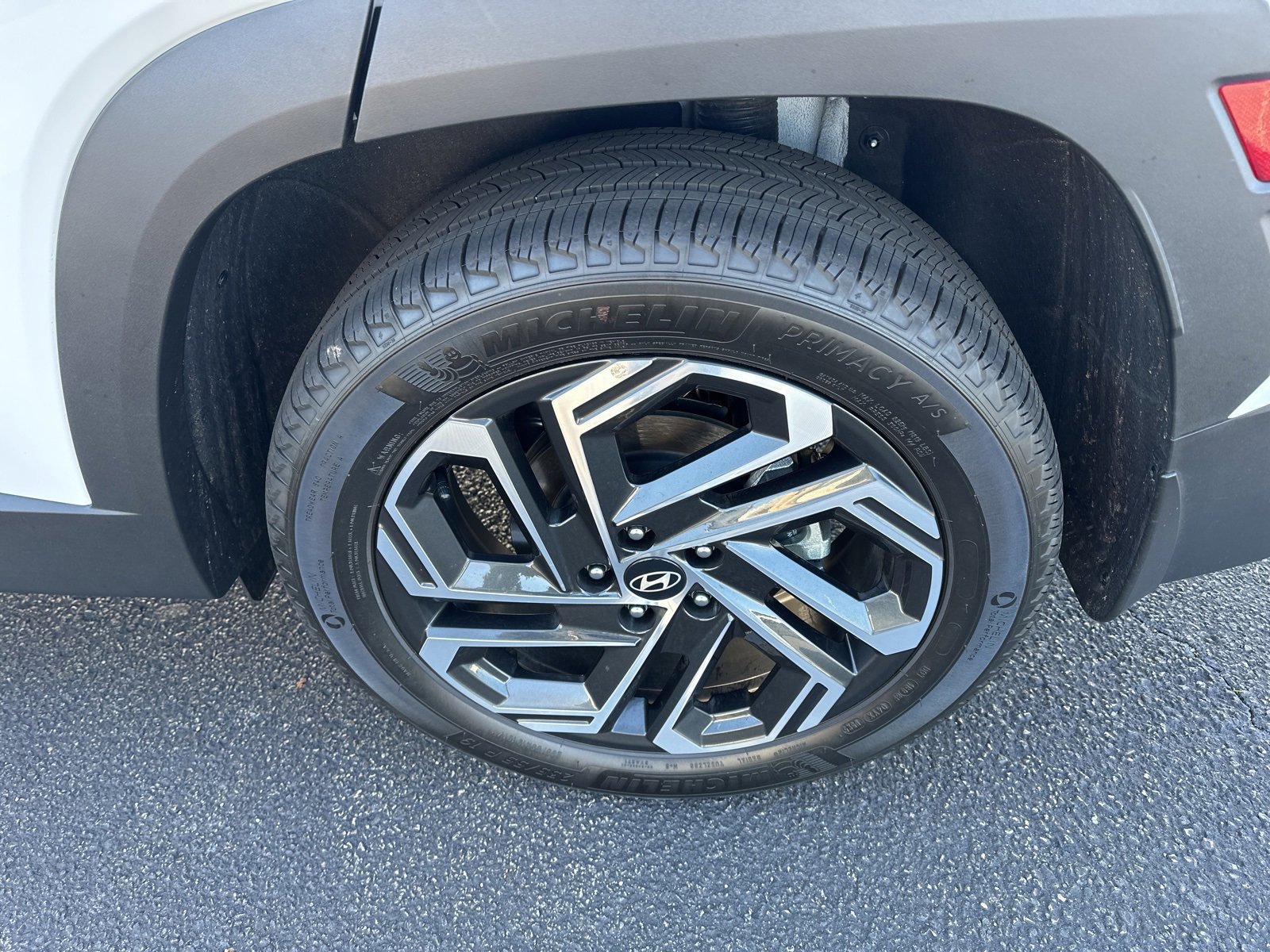 Used 2025 Hyundai Tucson Limited image 24