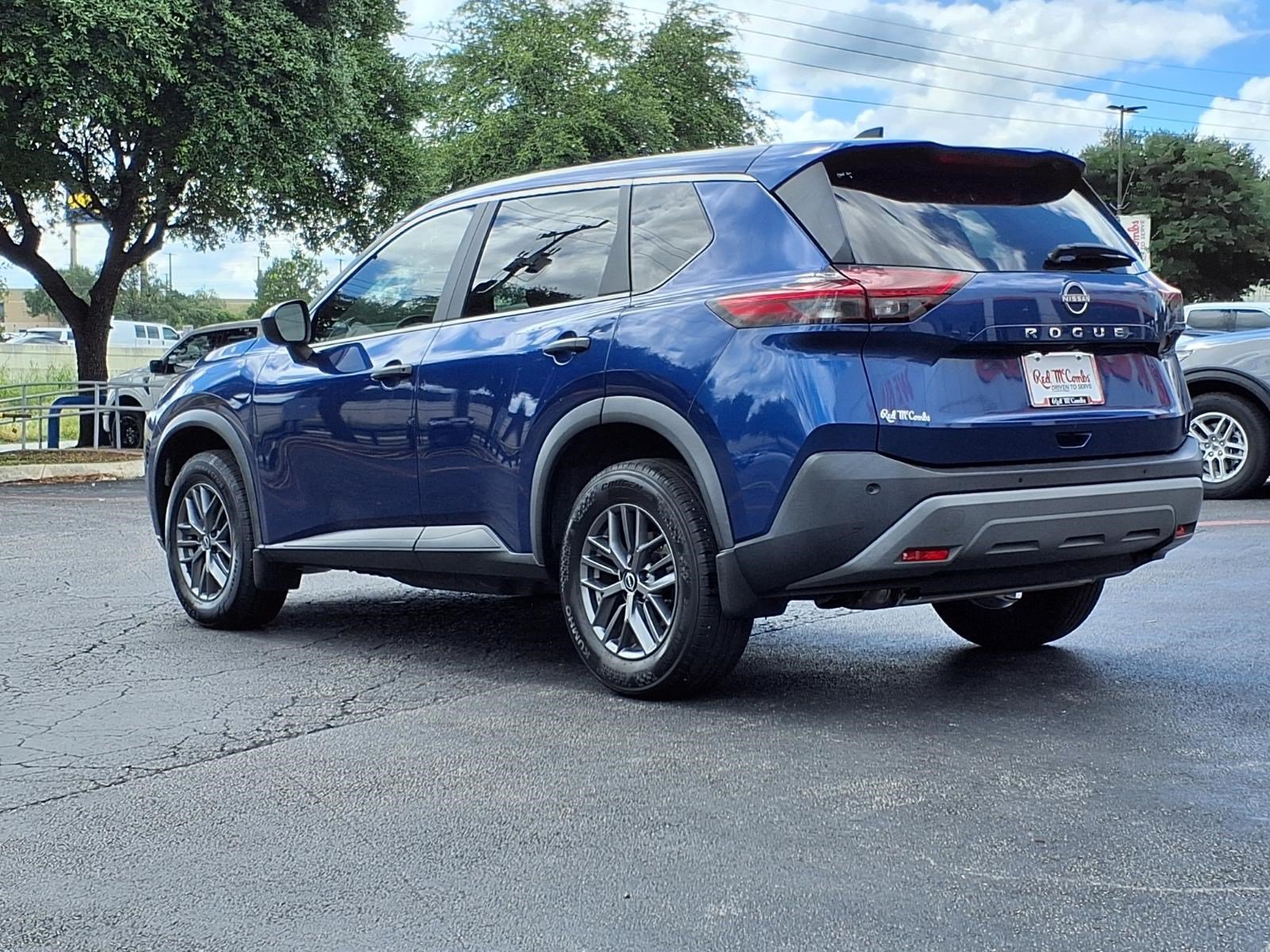 Used 2023 Nissan Rogue S FWD image 7