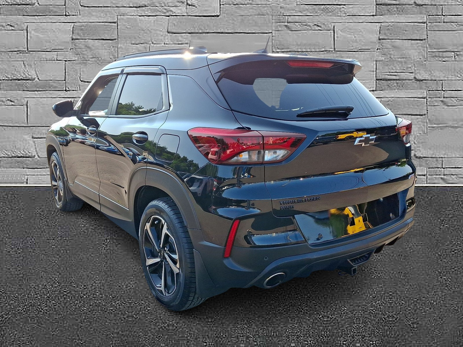 Used 2022 Chevrolet TrailBlazer RS w/ Sun and Liftgate Package AWD/4WD image 8