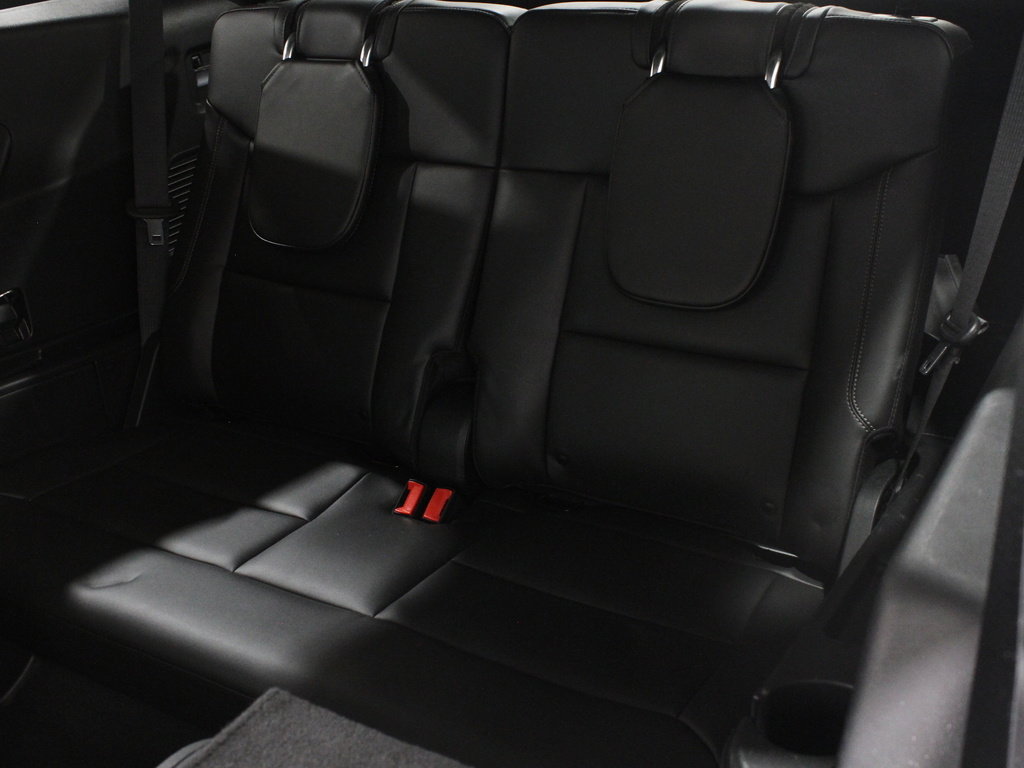 Certified 2022 Ford Explorer XLT w/ Equipment Group 202A image 22