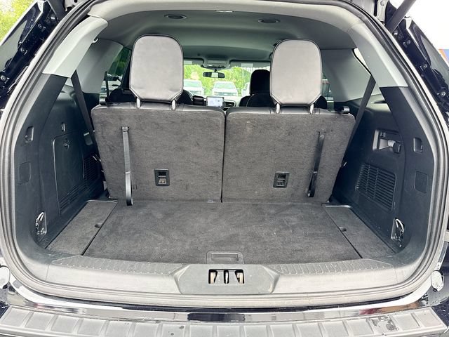 Certified 2023 Ford Explorer XLT w/ Equipment Group 202A AWD/4WD image 33