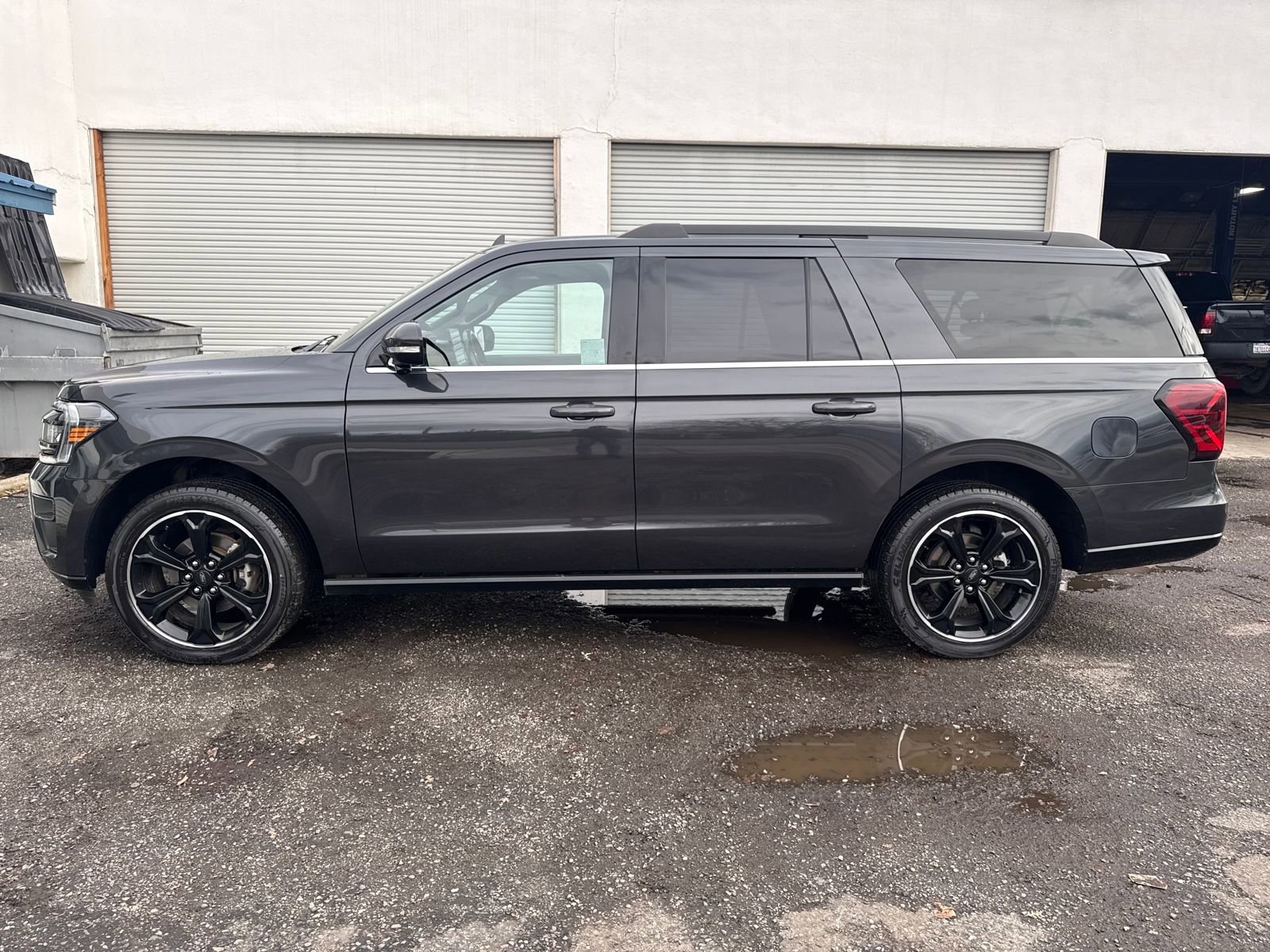 Certified 2022 Ford Expedition Max Limited image 6