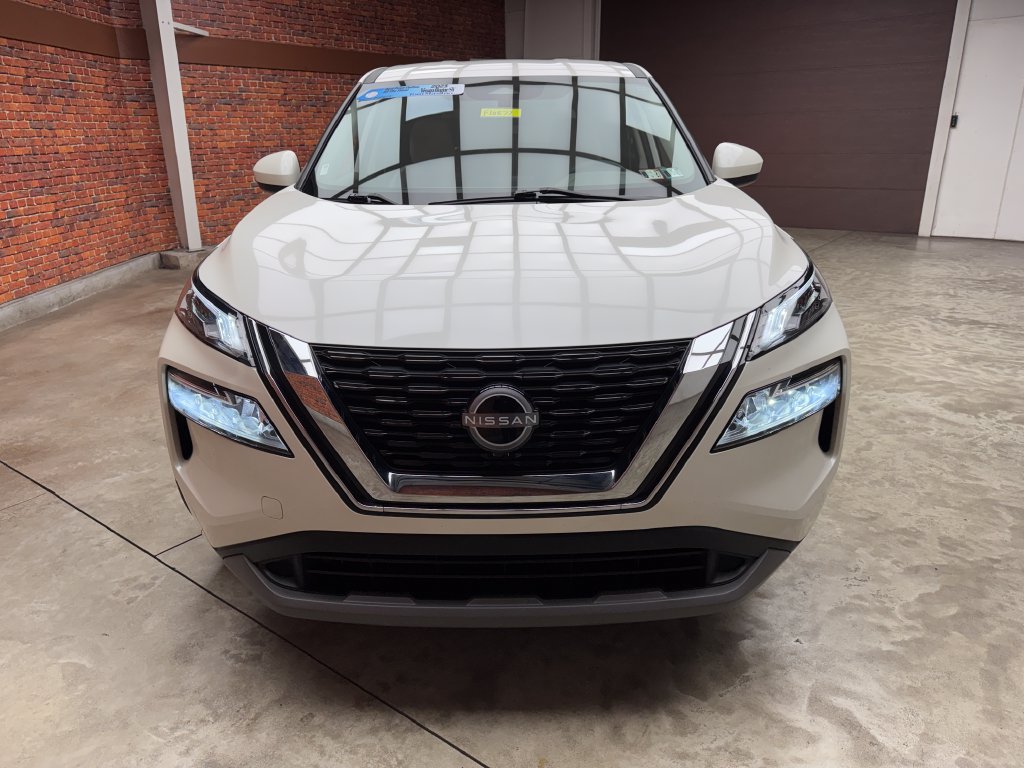 Used 2023 Nissan Rogue SV AWD/4WD image 7