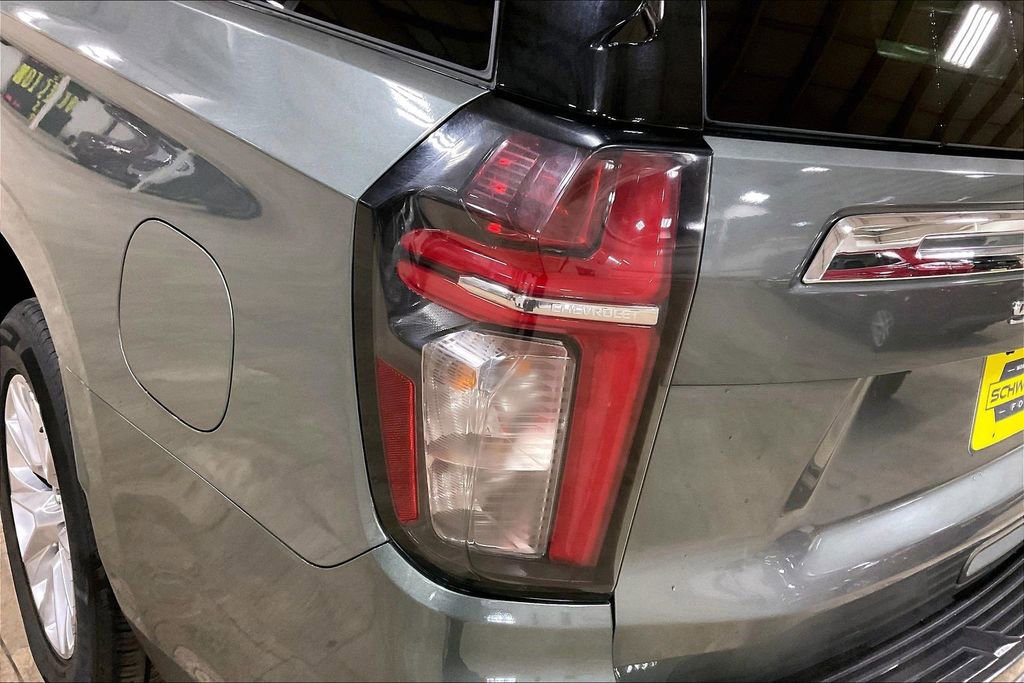 Used 2023 Chevrolet Suburban Premier image 28