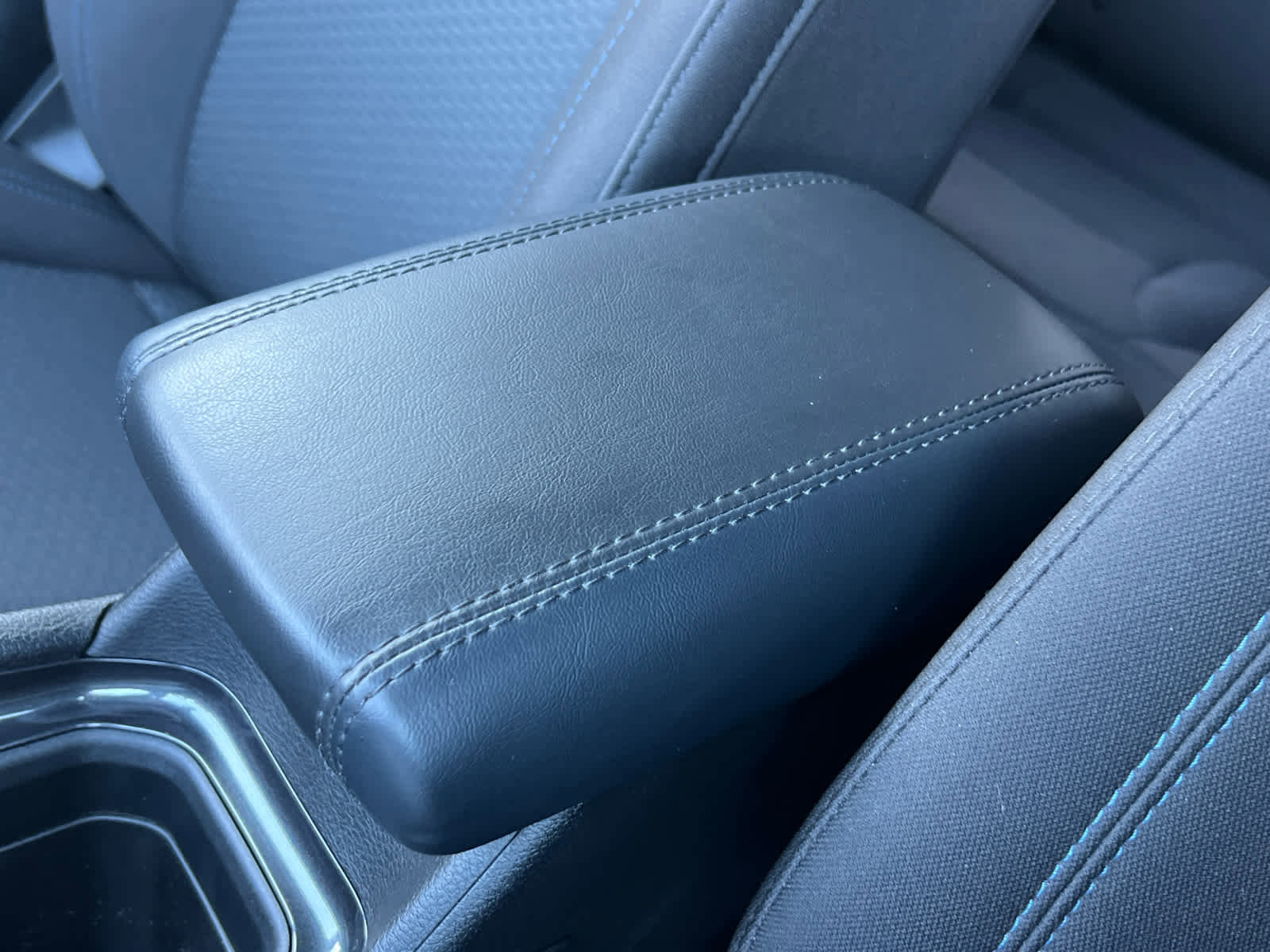 Used 2024 Jeep Compass Sport image 40