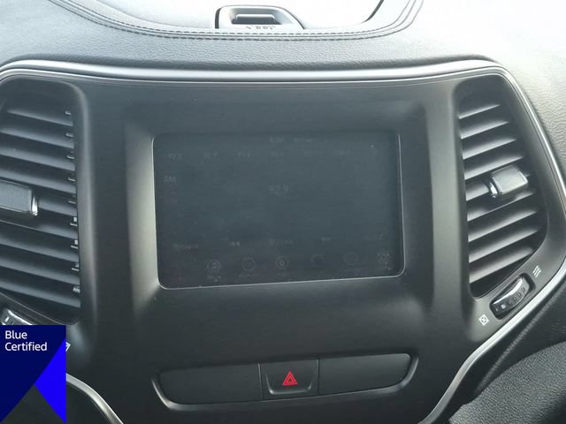 Used 2019 Jeep Cherokee Latitude w/ Popular Appearance Group FWD image 22