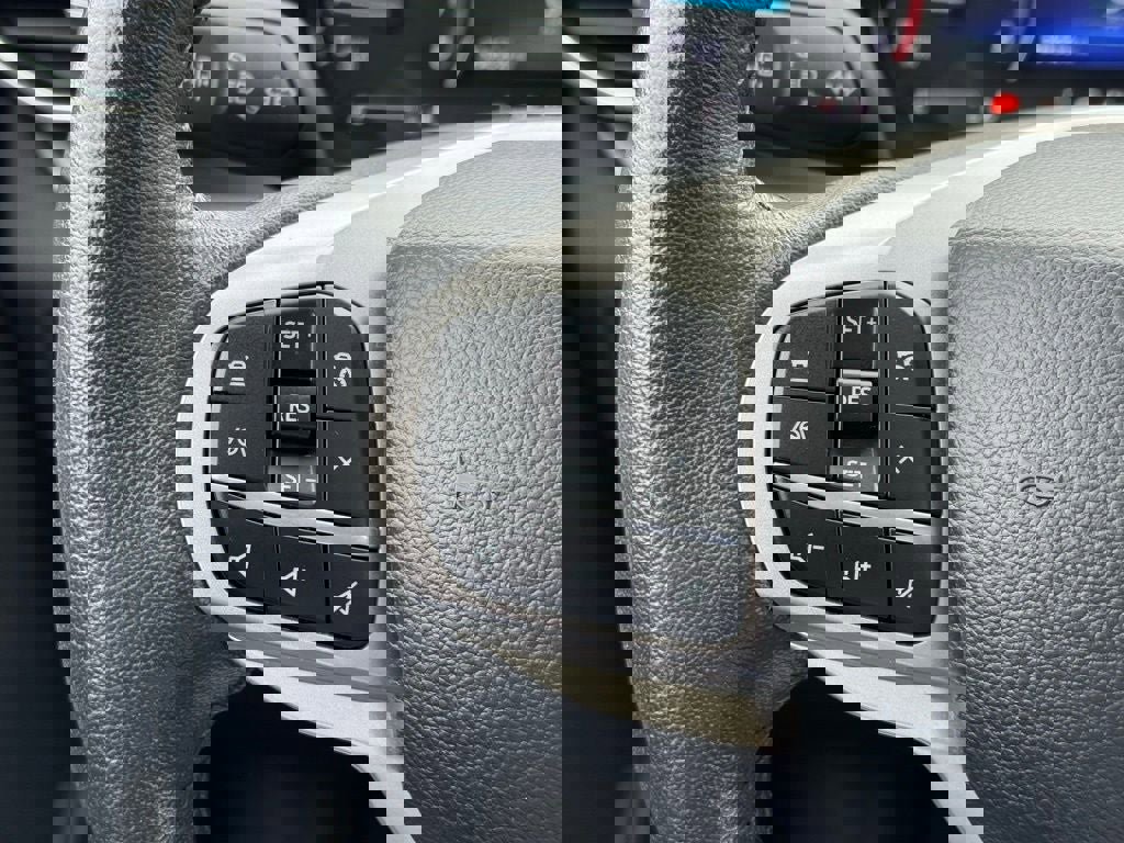 Certified 2022 Ford Explorer XLT w/ Equipment Group 202A image 34