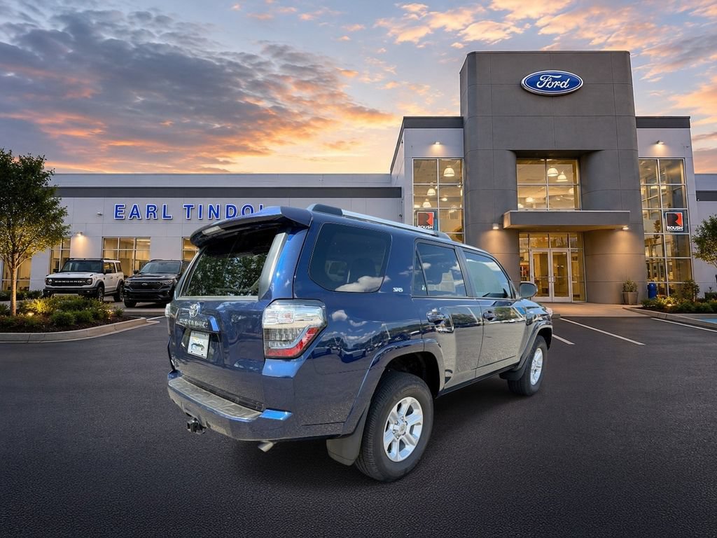 Used 2021 Toyota 4Runner SR5 Premium w/ Moonroof Package AWD/4WD image 7